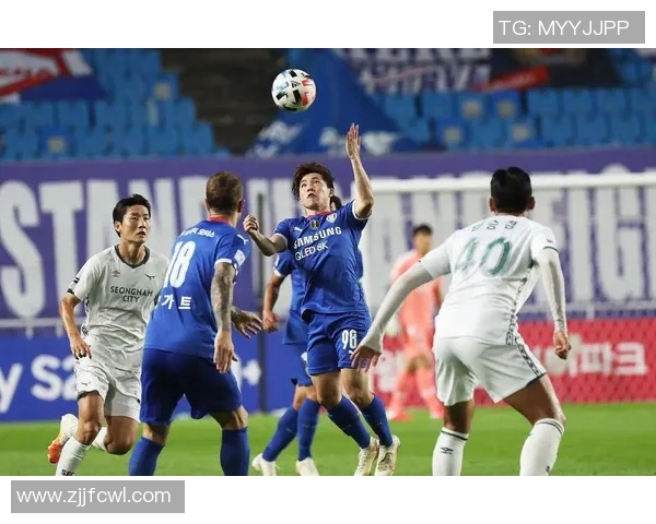 蔚山现代与济州联激战正酣比分胶着精彩瞬间回顾